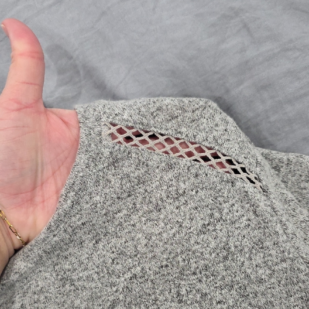 Heather Gray Short Sleeve‎ Knit Top - Picture 2 of 3